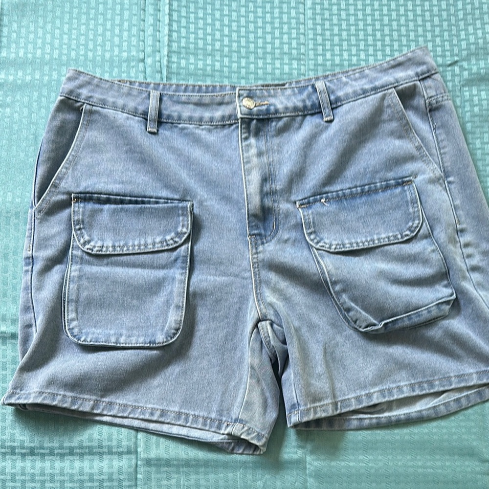 Manfinity Blue Jean Shorts with Classic Denim Style